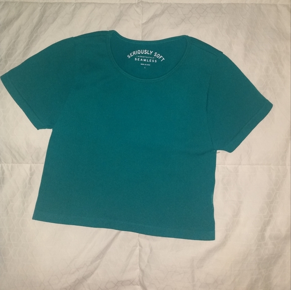 NWOT 🚩Aeropostale Seriously Soft Seamless Crop Top Women's Size L - Picture 1 of 3
